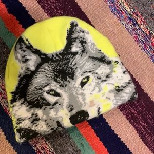 Wolf beanie neon yellow